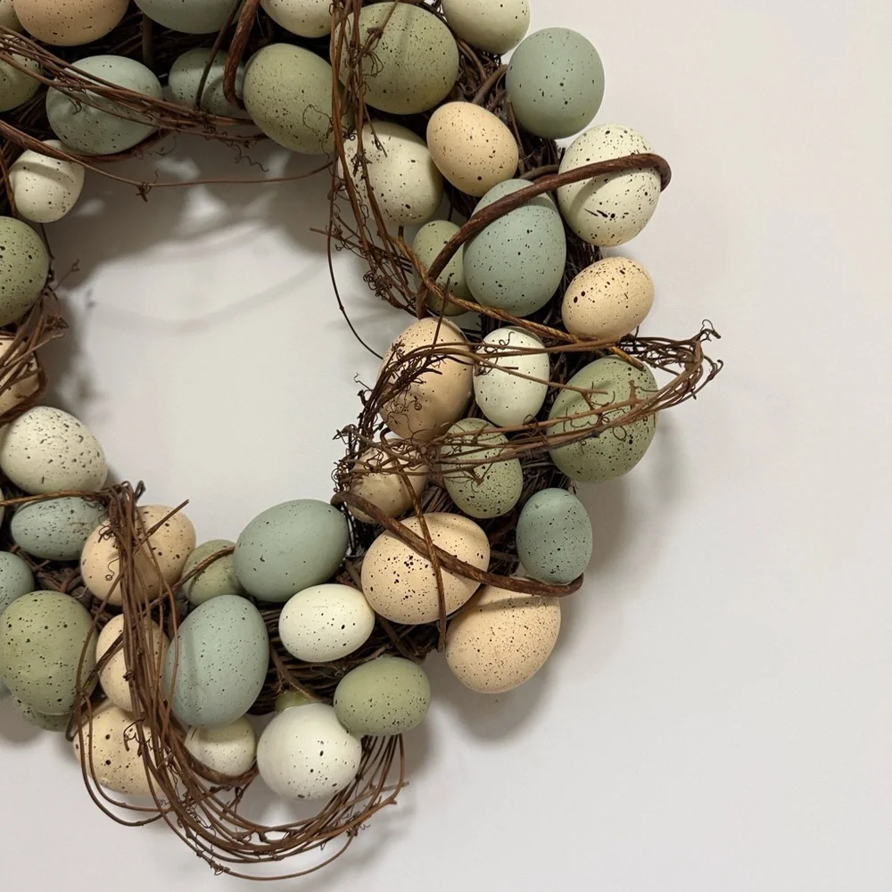 Vintage Speckled Egg & Vine Wreath - 17” Diameter - Picture 3 of 3